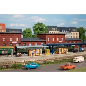 Auhagen 13343 Bahnhofsausstattung - 1