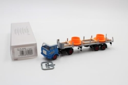 Brekina Henschel F161S Rungensattelzug der G&G mit Ladegut Nr. 82256 1:87 - 1