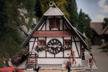 FALLER 130011 - Jubiläumsmodell 1. Weltgrößte Kuckucksuhr mit Figur - Spurweite H0 - 4