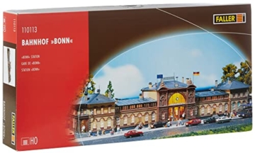 FALLER Bahnhof Bonn Modellbausatz mit 627 Einzelteilen 700 x 160 x 130 mm I Modelleisenbahn Zubehör H0 Gebäude I Modelleisenbahn H0 Bahnhof - 1