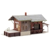 FALLER Güterbahnhof Modellbausatz mit 98 Einzelteilen 209 x 82 x 90 mm I Modelleisenbahn Zubehör H0 Gebäude I Modelleisenbahn H0 Lagerschuppen - 1