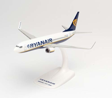 herpa 609395 – Boeing 737-800, Ryanair Passagierflugzeug, Wings, Modell Flugzeug mit Standfuß, Flieger, Modellbau, Miniaturmodelle, Sammlerstück, Kunststoff, Snap Fit - Maßstab 1:200 - 4