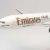 herpa 610544 – Emirates Boeing 777-300ER, Modell Flugzeug mit Standfuß, Flugzeugmodell, Flieger, Miniaturmodelle, Kleinmodell, Sammlerstück, Detailgetreu, Kunststoff, Mehrfarbig - Maßstab 1:200 - 3