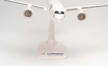 herpa 612258 – Airbus A350-900, Lufthansa Passagierflugzeug, Wings, Modell Flugzeug mit Standfuß, Flieger, Modellbau, Miniaturmodelle, Sammlerstück, Kunststoff - Maßstab 1:200 - 4