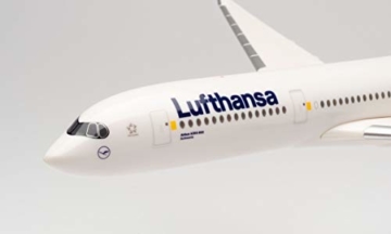 herpa 612258 – Airbus A350-900, Lufthansa Passagierflugzeug, Wings, Modell Flugzeug mit Standfuß, Flieger, Modellbau, Miniaturmodelle, Sammlerstück, Kunststoff - Maßstab 1:200 - 6