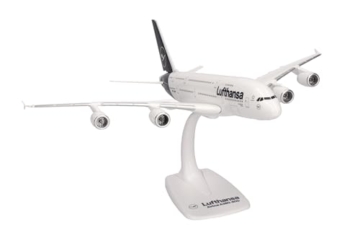 herpa 612319 – Airbus A380, Lufthansa Doppeldecker, Wings, Modell Flugzeug mit Standfuß, Modellbau, Miniaturmodelle, Sammlerstück, Kunststoff, Snap Fit - Maßstab 1:250 - 3