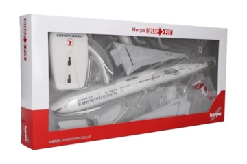 herpa 613057 – Boeing 777-300ER, TC-LJK 