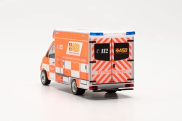 Herpa Modellauto Man TGE Fahrtec RTW „ASB Frankfurt“ Krankenwagen, originalgetreu im Maßstab 1:87, Auto Modell für Diorama, Modellbau Sammlerstück, Deko Automodelle aus Kunststoff - 3