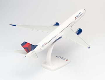 Herpa Modellflugzeug Airbus A330-900neo - Delta Air Lines, Maßstab 1:200 - Snap-Fit, Modellbau Flugzeug, Flugzeugmodell für Sammler und Bastler, Miniatur Deko, Steckmodell mit Standfuß aus Kunststoff - 5