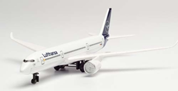 herpa RT4134 86RT-4134 – Airbus A350, Lufthansa Single Airplane, Wings, Modellflugzeug mit Standfuß, Spielzeug Flieger, Modellbau, Miniaturmodelle, Sammlerstück, Metall - Maßstab 1:500 - 7