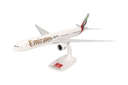 Herpa Snap-Fit Modellflugzeug Emirates Boeing 777-300ER - new 2023 Colors, Miniatur im Maßstab 1:200, Sammlerstück, Modell mit Standfuß, Kunststoff - 1