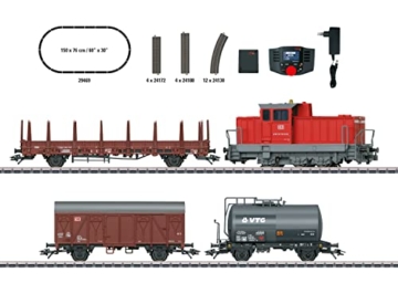 Märklin Modelleisenbahn Digital-Startpackung Moderner Rangierbetrieb 29469 – Diesel-Lokomotive mit Kesselwagen und Güterwagen, inklusive mobiler Station und automatischer Verbindung - 5