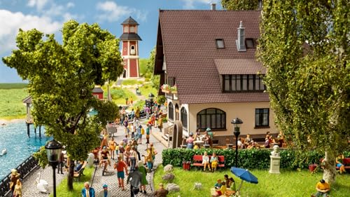 NOCH® Wirtshaus mit Biergarten, Gasthaus Modellbau, 18,9 x 17,2 cm für die Spurweite H0 - 3