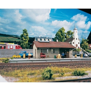 Piko 61824 H0 Güterschuppen Burgstein, Mehrfach - 1