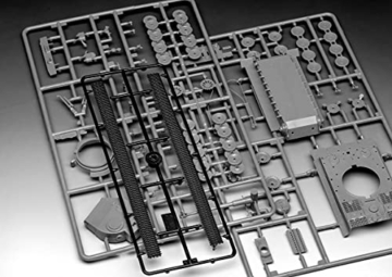 Revell 03508 Tiger World of Tanks Modellbausatz für Einsteiger mit dem Easy-Click-System Farbig - 7