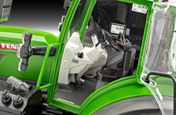 Revell Modellbau Fendt 728 Vario Tractor (Click System) - 5