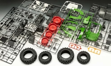 Revell Modellbau Fendt 728 Vario Tractor (Click System) - 6