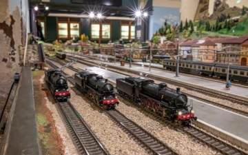 Rivarossi HR2914S FS, Dampflokomotive Gr. 685, 2. Baureihe, kurzer Kessel, große Lampen, Epoche III, mit DCC-Sounddecoder. - 3