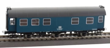 Roco 5110004 H0 z21 Start Digital-Set Diesellok BR 211 mit Kranzug der DB - 3