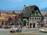 Vollmer 47711 Gasthaus mit Metzgerei und Inneneinrichtung - 1